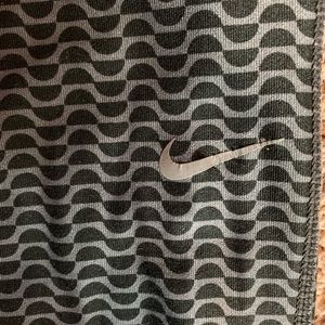 Nike Pants - Nike Dri Fir Capris Nike Pants - Nike Dri Fir Capris